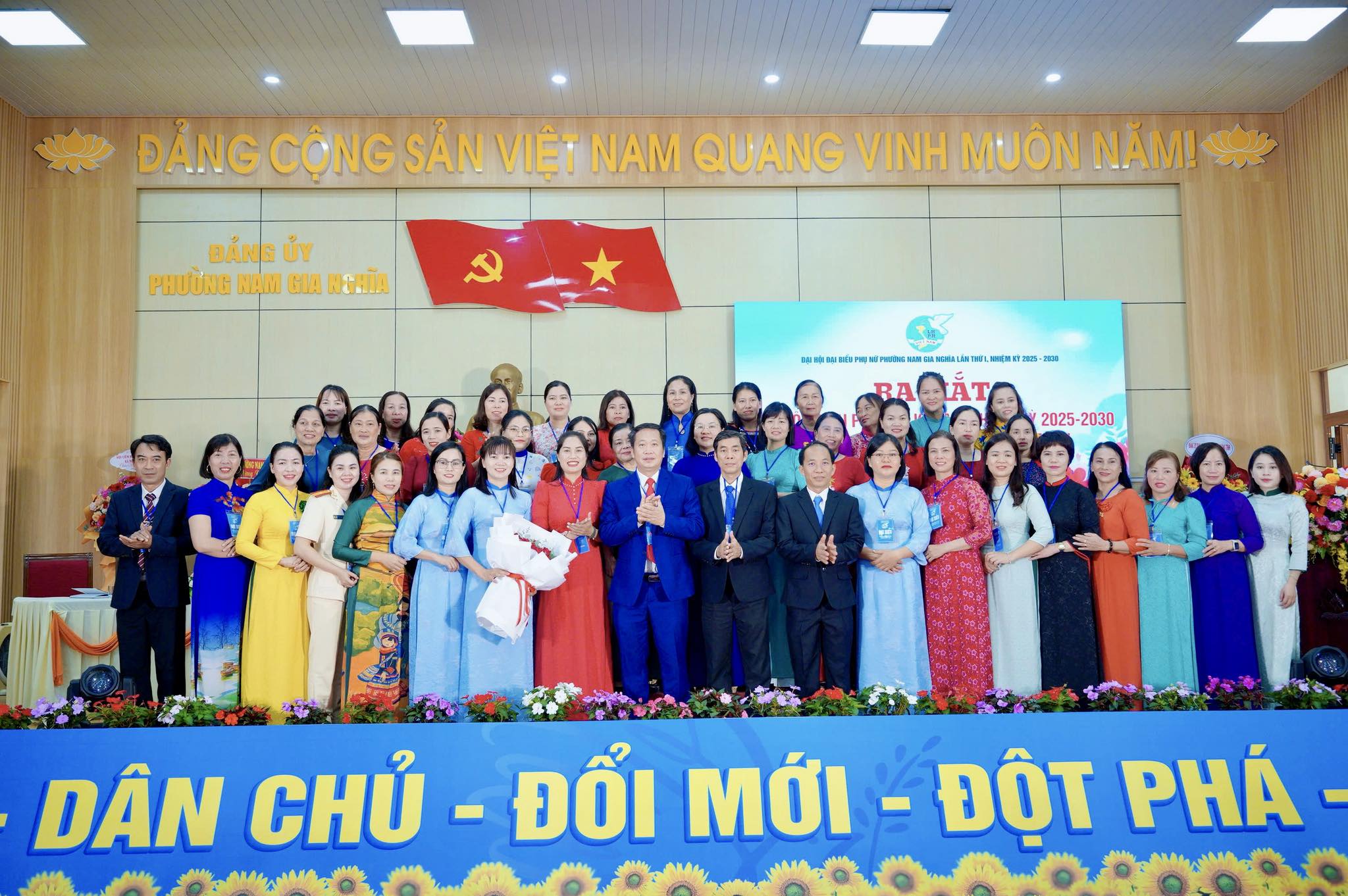 PHỤ NỮ PHƯỜNG NAM GIA NGHĨA PHÁT HUY TRUYỀN THỐNG, BẢN LĨNH, TRÍ TUỆ, KHÁT VỌNG VƯƠN LÊN TRONG KỶ NGUYÊN MỚI