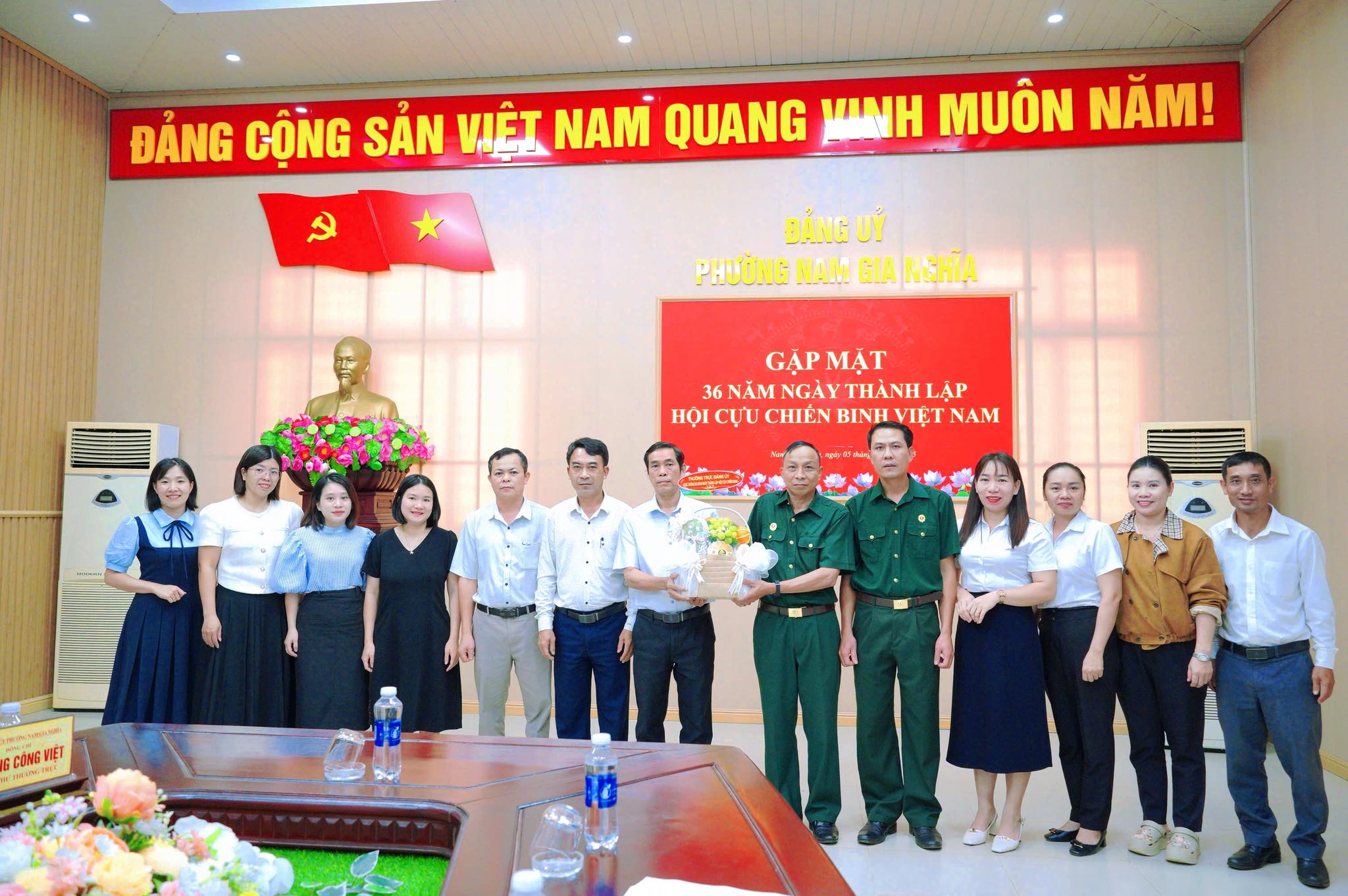 ĐẢNG ỦY PHƯỜNG NAM GIA NGHĨA KỶ NIỆM 36 NĂM THÀNH LẬP HỘI CỰU CHIẾN BINH VIỆT NAM