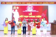 Trường THPT Chuyên Nguyễn Chí Thanh kết nạp 6 Đảng viên mới