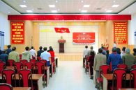 PHƯỜNG NAM GIA NGHĨA TRAO TẶNG HUY HIỆU ĐẢNG ĐỢT 3/2